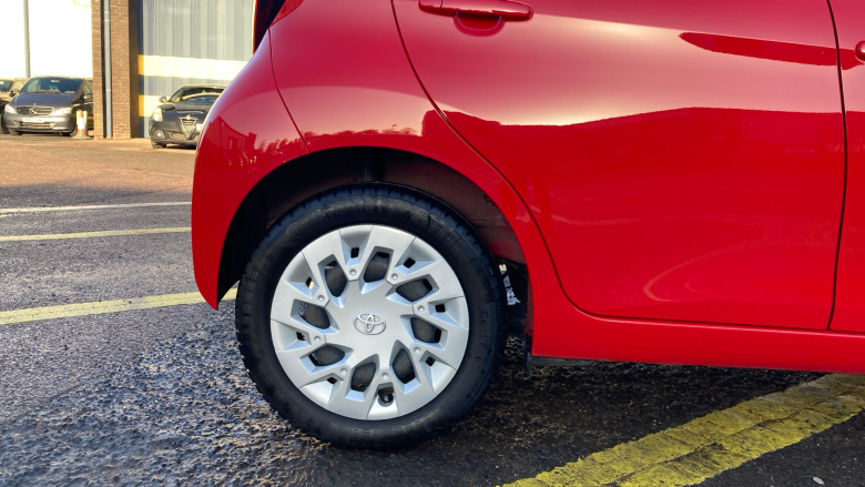 Toyota Aygo 1.0 VVT-i X-Play 5dr Petrol Hatchback